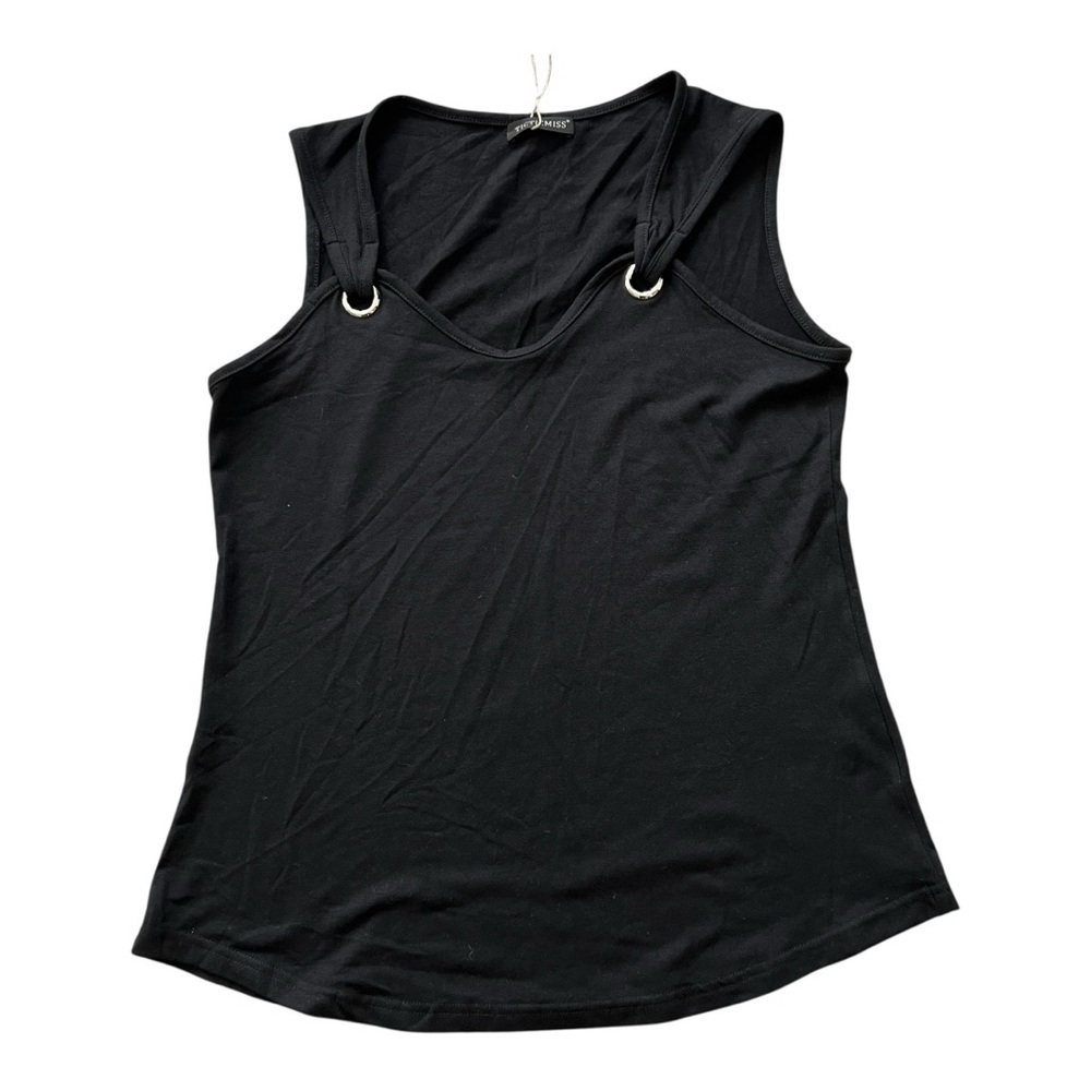 ❤️3/$15 NWT Sleeveless Black Tank with Metal Ring Detail- Size M